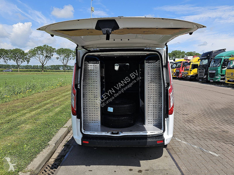 Furgoneta Ford 2.0 L2H1 Dub.-Cab. Navi