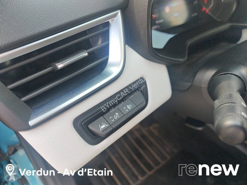 Véhicule utilitaire Renault Clio E-Tech 140 - 21N