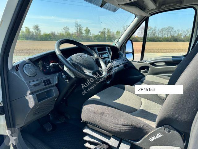 Véhicule utilitaire Iveco 35C13