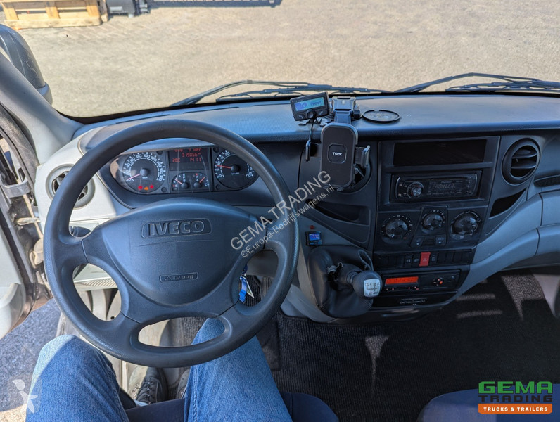 Véhicule utilitaire Iveco 4x2 Euro4 -...