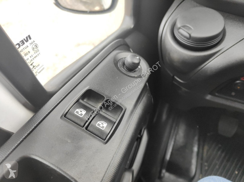 Veicolo commerciale Iveco 35C16H3.0 empattement...