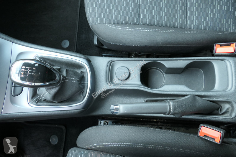 Véhicule utilitaire Opel Astra K 1.6 CDTI...