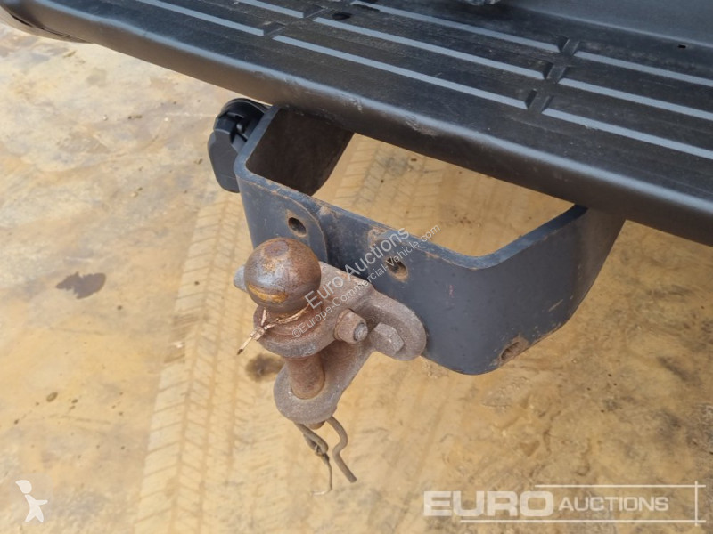 Véhicule utilitaire Toyota Hilux Invincible