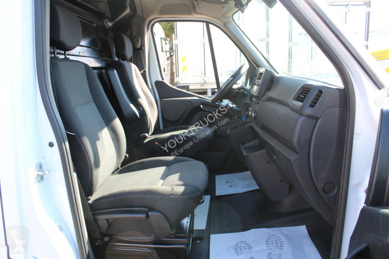 Véhicule utilitaire Renault 145 E6 Klubb KL-26...