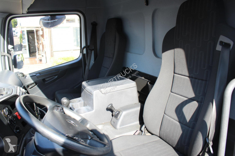Camion Mercedes 818 E6 Koffer 6m Klima LDW...