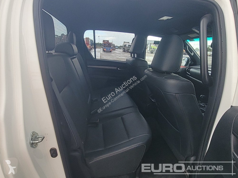 Véhicule utilitaire Toyota Hilux
