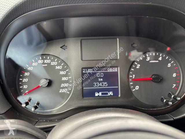 Nyttofordon Mercedes 110 BENZINER...