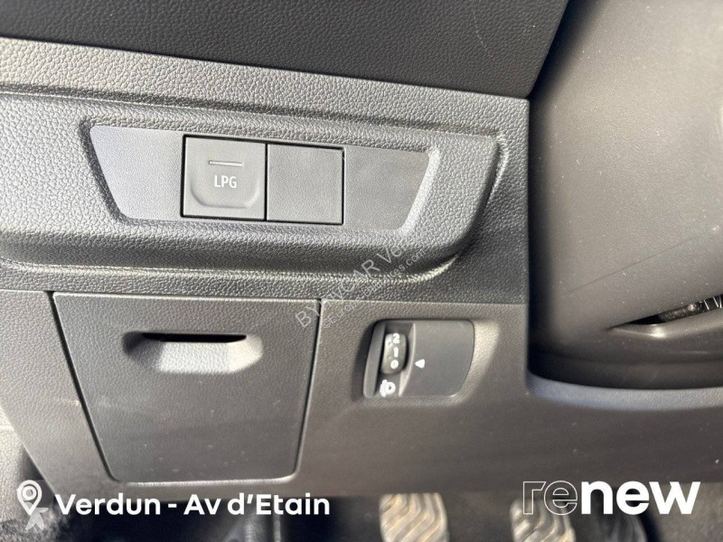 Veículo utilitário Dacia Sandero ECO-G 100 - 22