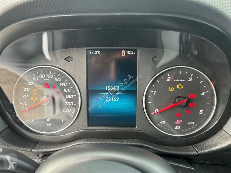 Užitkové vozidlo Mercedes 112 Tourer Long