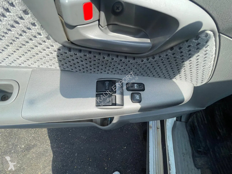 Véhicule utilitaire Toyota D-4D 4X4 5 SEATS...