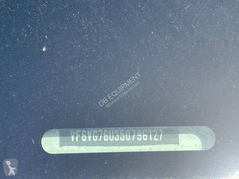 Véhicule utilitaire Renault TRIBENNE 2,3L DCI...