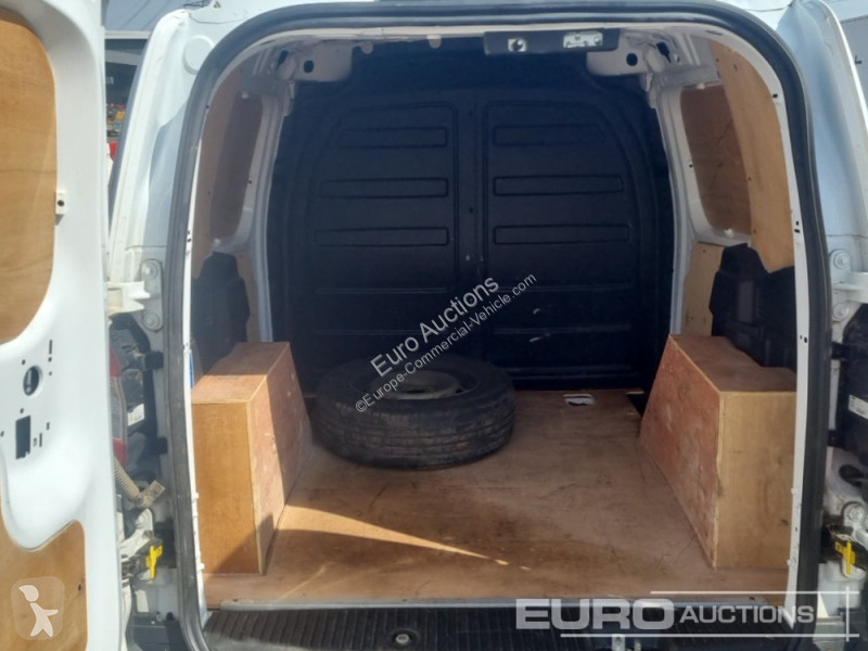 Autoutilitară Ford Courier