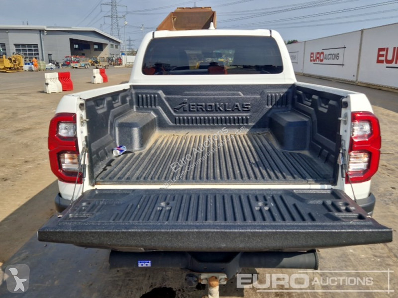 Véhicule utilitaire Toyota Hilux