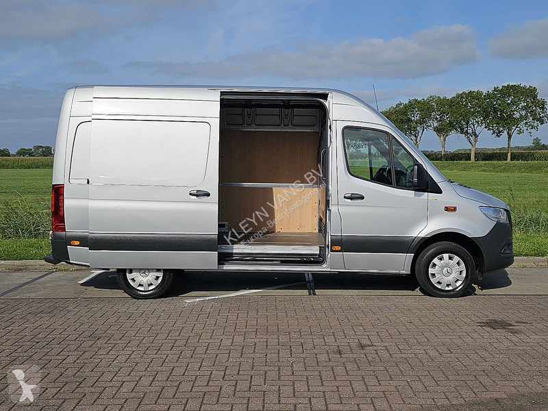 Autoutilitară Mercedes 317 L2H2 360 Camera RWD