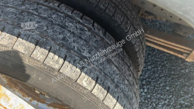 Furgoneta Mercedes 616 D Werkstattwagen...