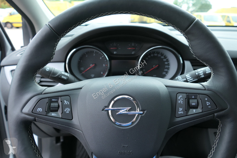 Autoutilitară Opel Astra Sports Tourer 1.5 CDTI...