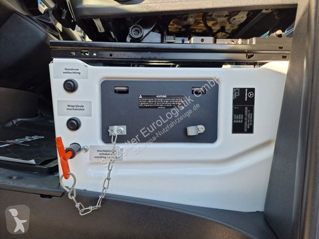 Véhicule utilitaire Mercedes / 6D