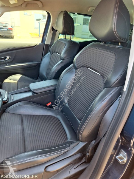 Véhicule utilitaire Renault SCENIC
