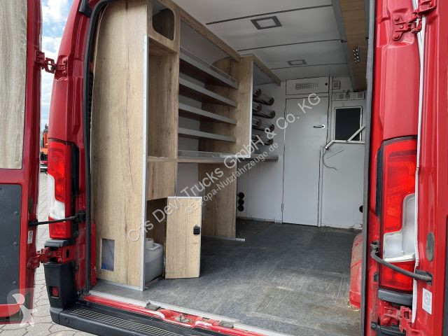 Nyttofordon Peugeot Verkaufsfahrzeug Foodtruck