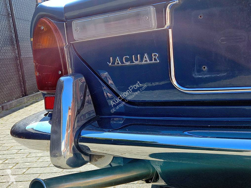 Véhicule utilitaire Jaguar 4.2 Manual 4-Speed...