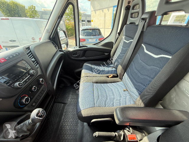 Autoutilitară Iveco DAILY 35C14 CASSONE CON GRU