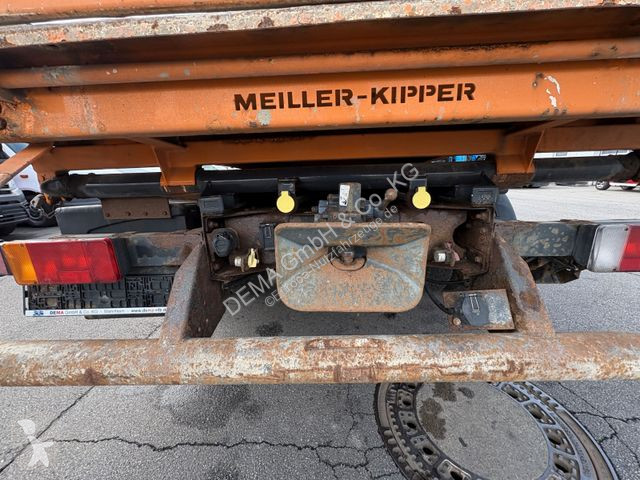 Véhicule utilitaire Iveco...