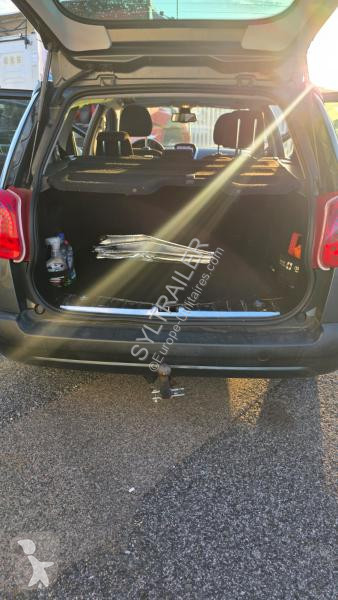Véhicule utilitaire Peugeot