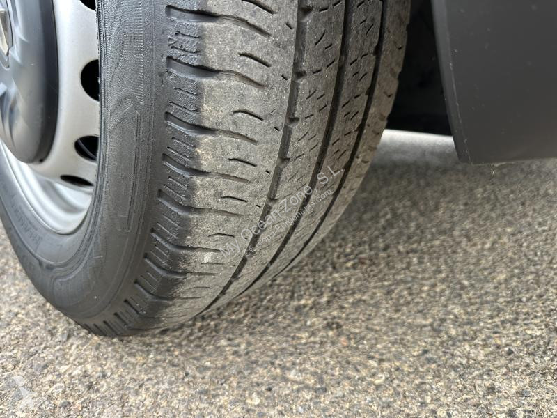 عربة نفعية Renault 2.3 DCI 150