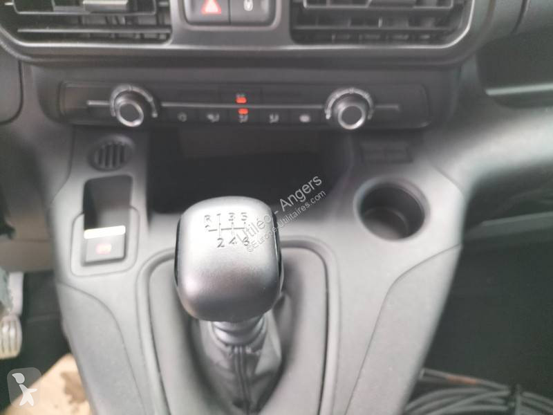 Véhicule utilitaire Peugeot