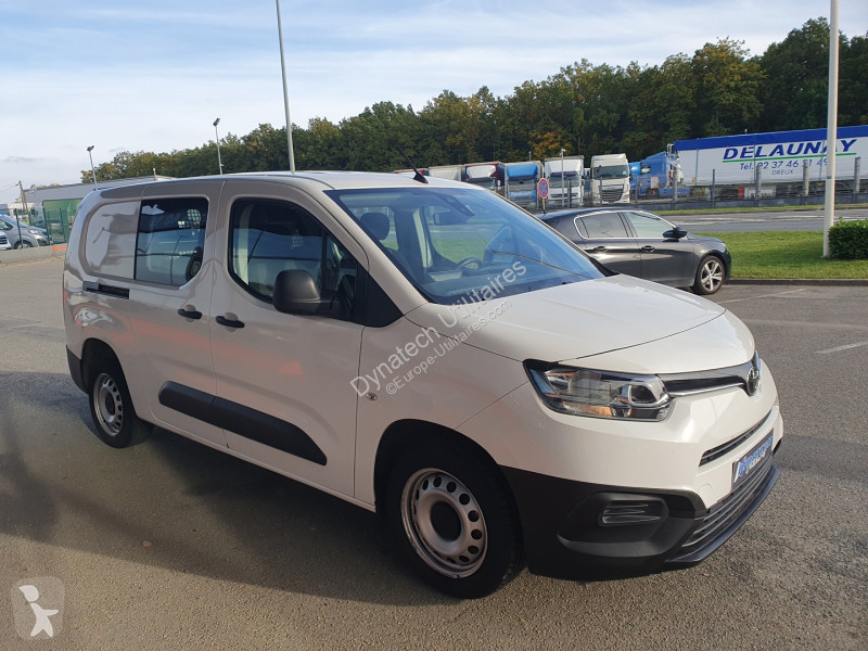عربة نفعية Toyota CITY LONG 100 D-4D CABINE...