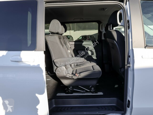 Véhicule utilitaire Mercedes EQV 300...