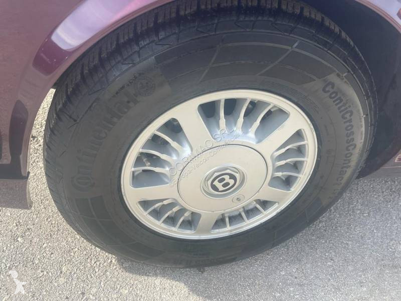 Samochód dostawczy Bentley