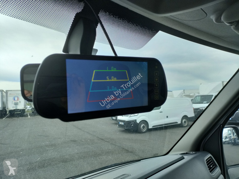 Samochód dostawczy Nissan 20M3 145 CV HAYON...