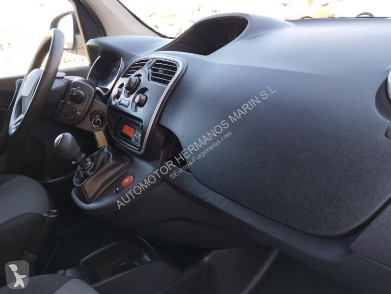 عربة نفعية Renault