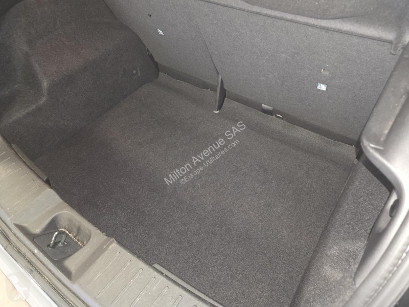 Samochód dostawczy Nissan JUKE 1.0 DIG-T - 114...