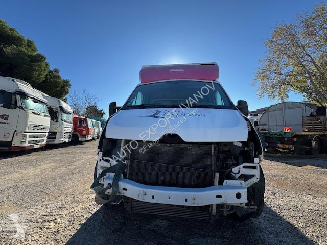 Véhicule utilitaire Renault  MASTER DCI 145...
