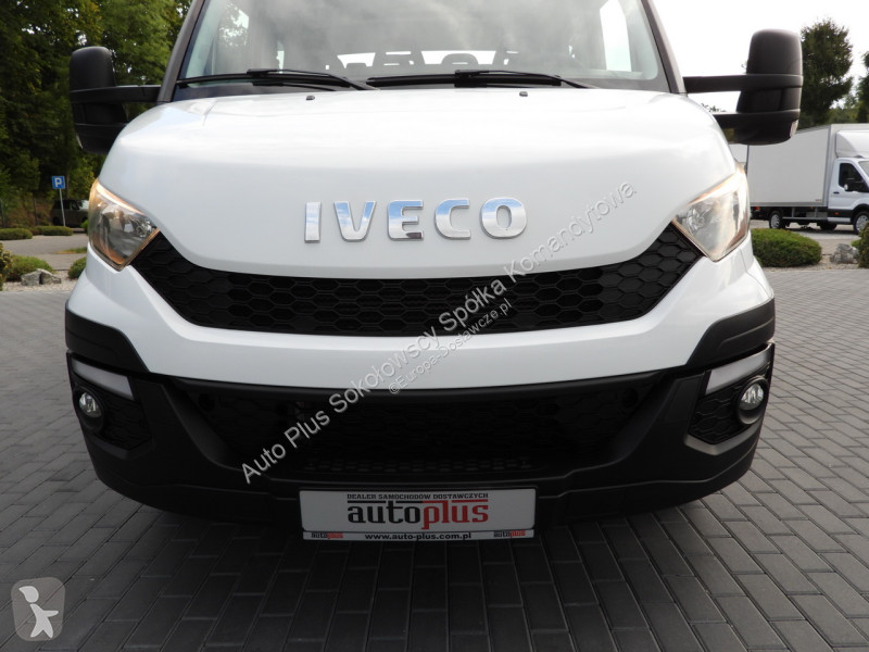 Véhicule utilitaire Iveco 35C17 DAILY
