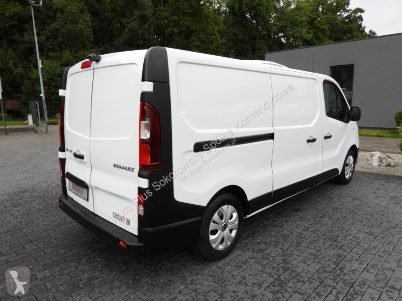 Véhicule utilitaire Renault  TRAFIC