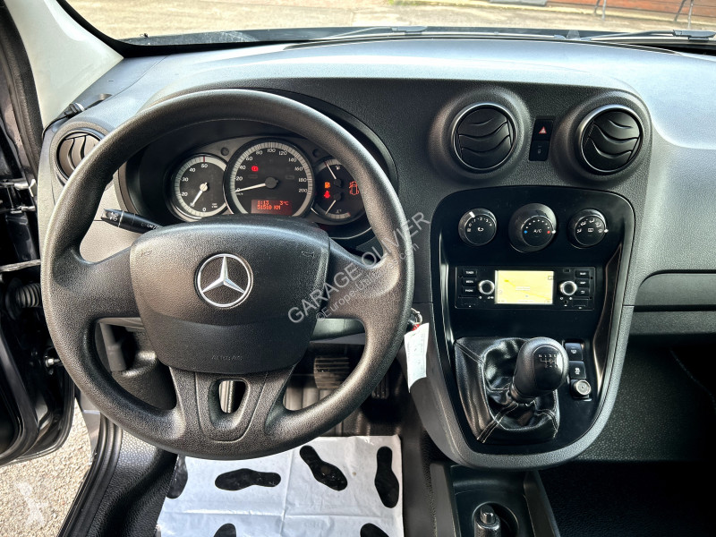 عربة نفعية Mercedes Extra Long