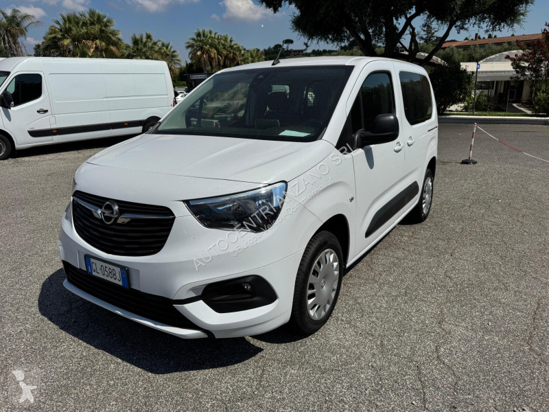 Véhicule utilitaire Opel