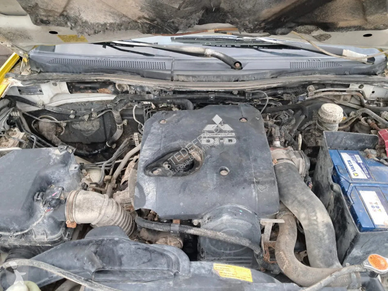 عربة نفعية Mitsubishi 4x4 , 2.5 Di-D , Club cab