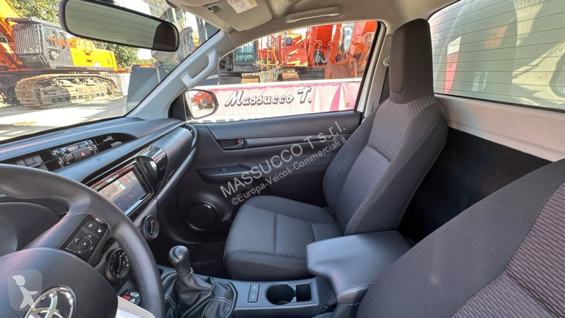 Furgoneta Toyota Hilux 4X4 Comfort Frigo