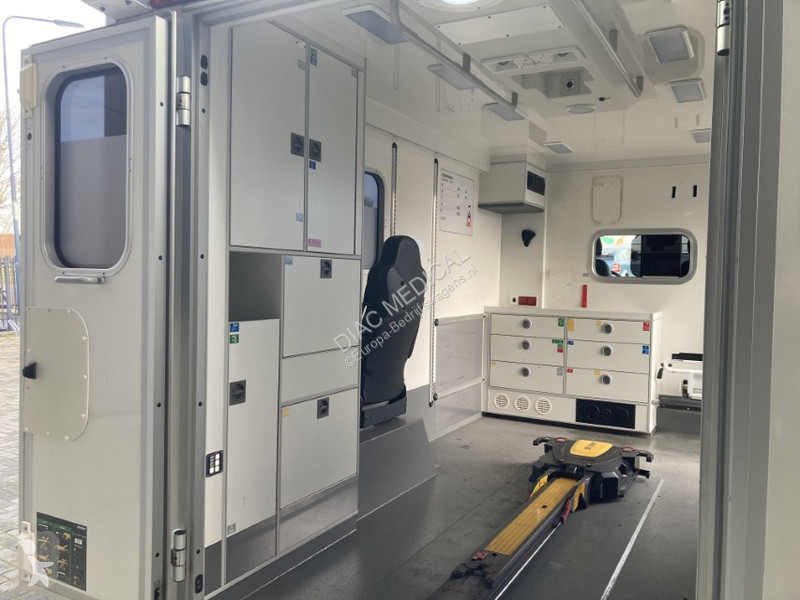 عربة نفعية Fiat Maxi Container Ambulance