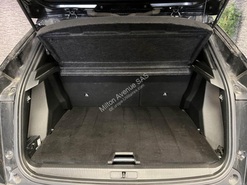 عربة نفعية Peugeot 2008 1.5 BlueHDi - 130 - BV...