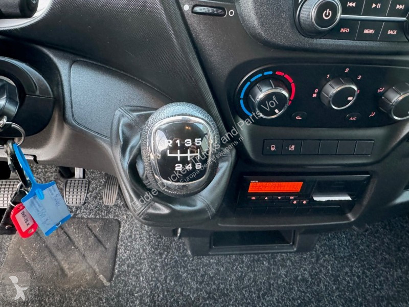 عربة نفعية Iveco 40C18 EURO 6 / MANUAL