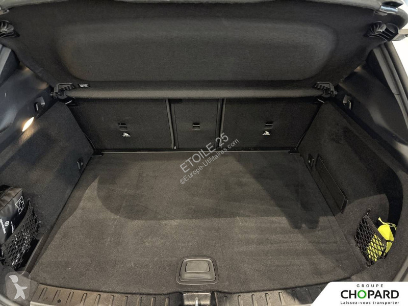 عربة نفعية Mercedes GLA 180 d 8G-DCT