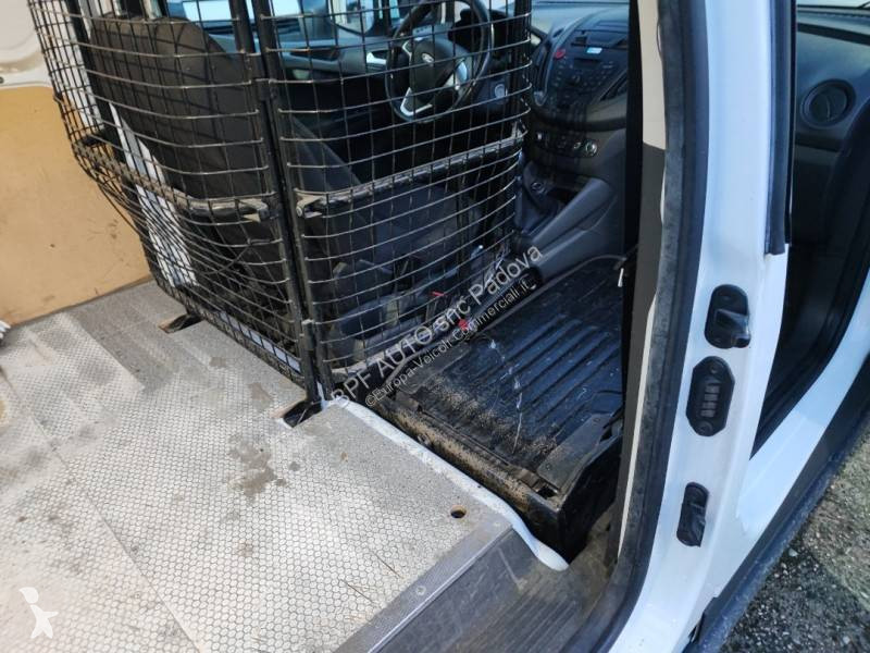 Véhicule utilitaire Ford