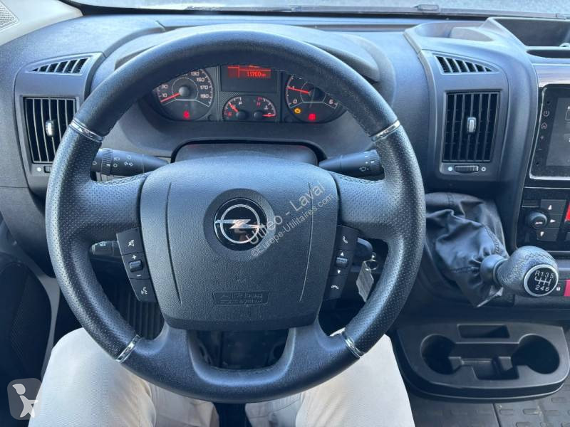عربة نفعية Opel