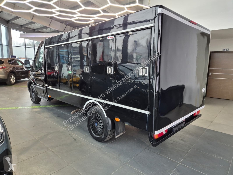 Лекотоварен автомобил Ford Transit 350 2.0 TDCi...