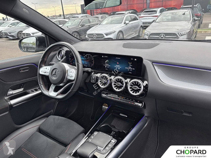 عربة نفعية Mercedes GLA 200 7G-DCT